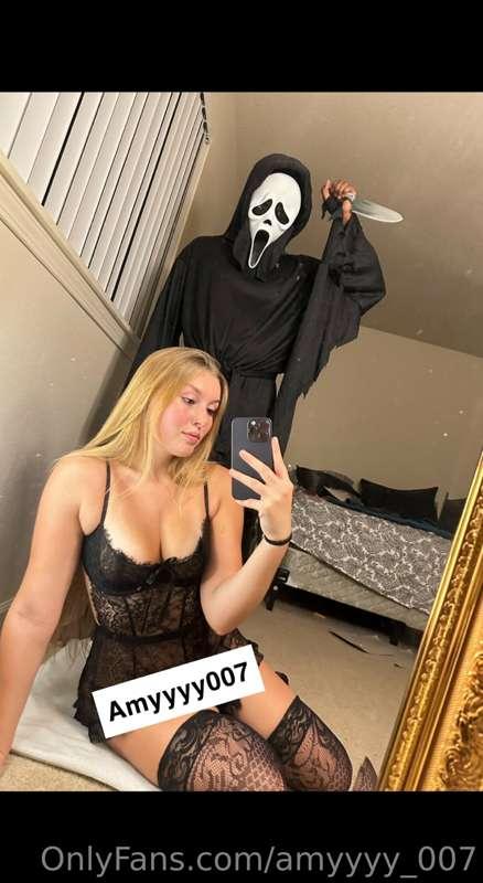 Who wants to see me scream😈