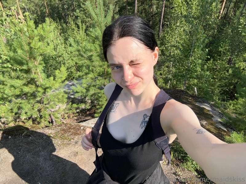 Winking at the sun and loving every second of this hike! 😉 N..