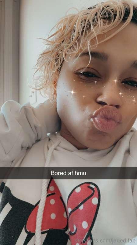 Snap seen it first ! Dm me your snap so we can chat 🥵🥵