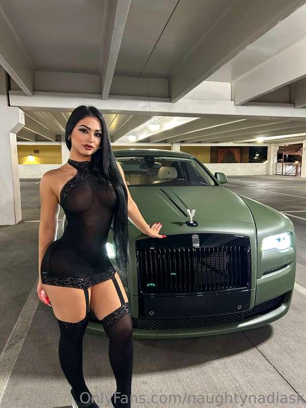 You ever fuck in the back of a rolls?😈