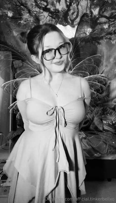 Tinkerbell pt 2 🧚💗 8 photos 📸 • 37 second slow motion play v..