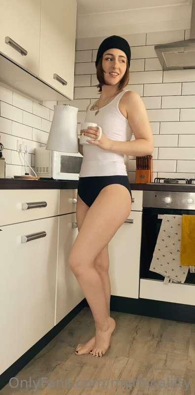 Soft morning routine Steph from Life is Strange set, anyone?..