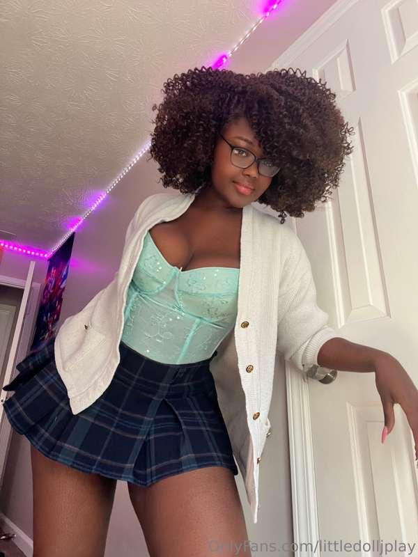 Wanna have some fun right now? 😘