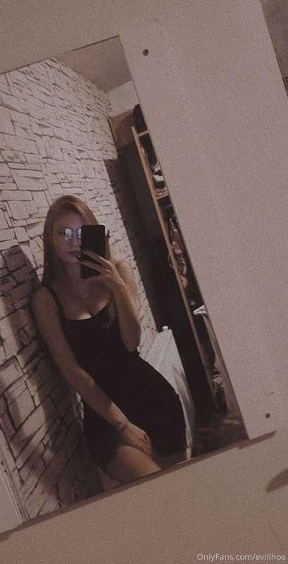 Pretty face. Perfect body.