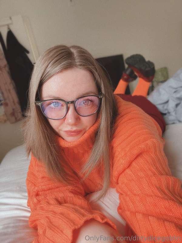 JINKIES! Is that Velma? What kind of trouble would you like ..