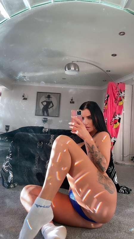 Guess who’s feeling fucking horny and naughty? 😈 yes! Bad B...