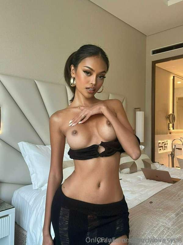 Let me spoil you quickly $10 👇🏼🐱 10 PUSSY PLAY VIDEOS🐱10 BLO..