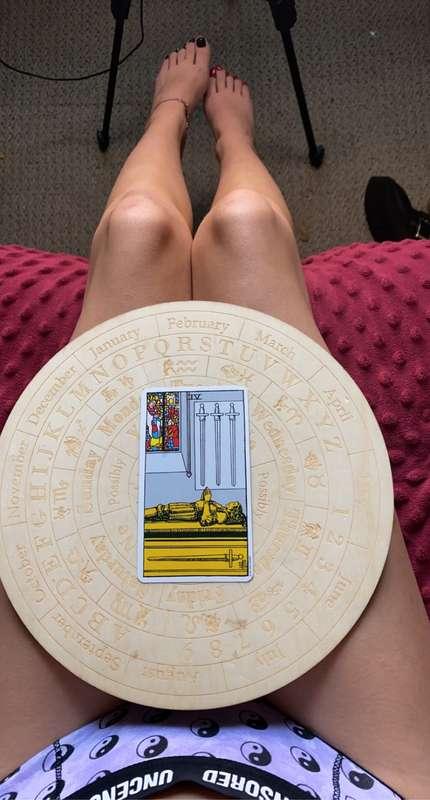 TODAYS TAROT/ ANGEL CARD READING FOR SATERDAt AUGUST 29TH 20..
