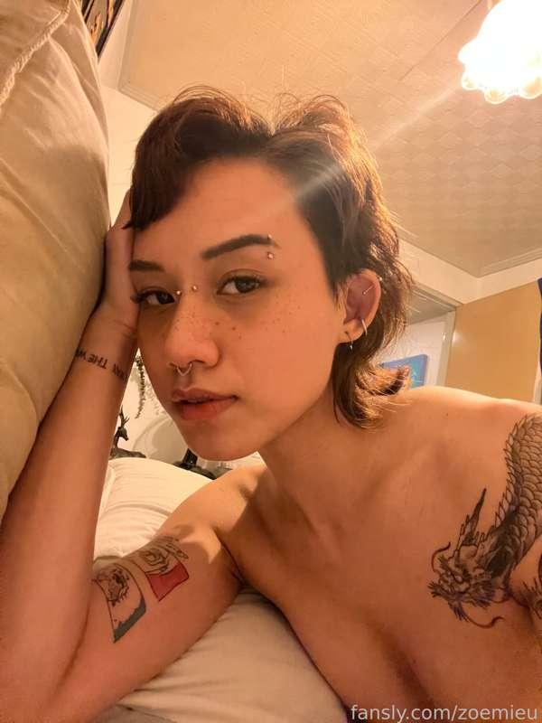 I said I was just gonna take a nap earlier, but the nap turned into five hours, and now I cannot go back to sleep. I need cock/pussy to eat so I can pass out right after LMAO

#fyp #Asian #Filipina #shorthair #pierced #tattoo #skinny #smalltits #petite #free
