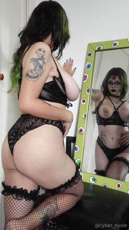 cyber_nyxie image #2