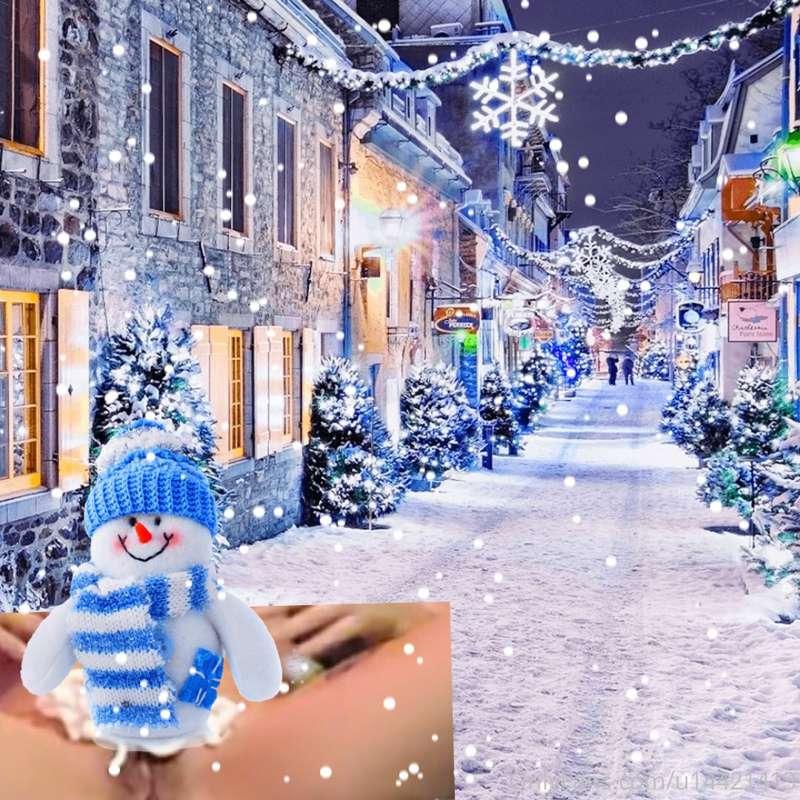 Frosty the snowwoman