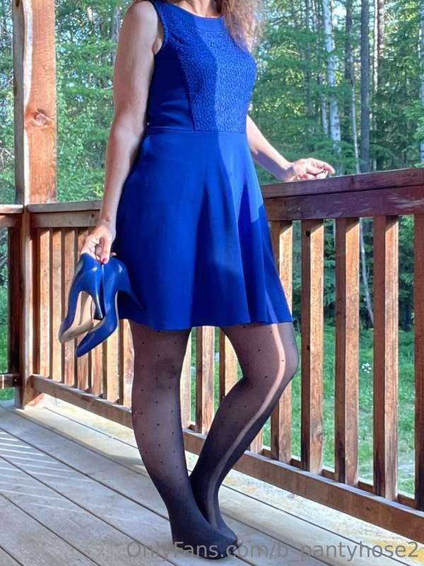 Monday’s Seamless Polka dot pantyhose. Want to see more sunr..