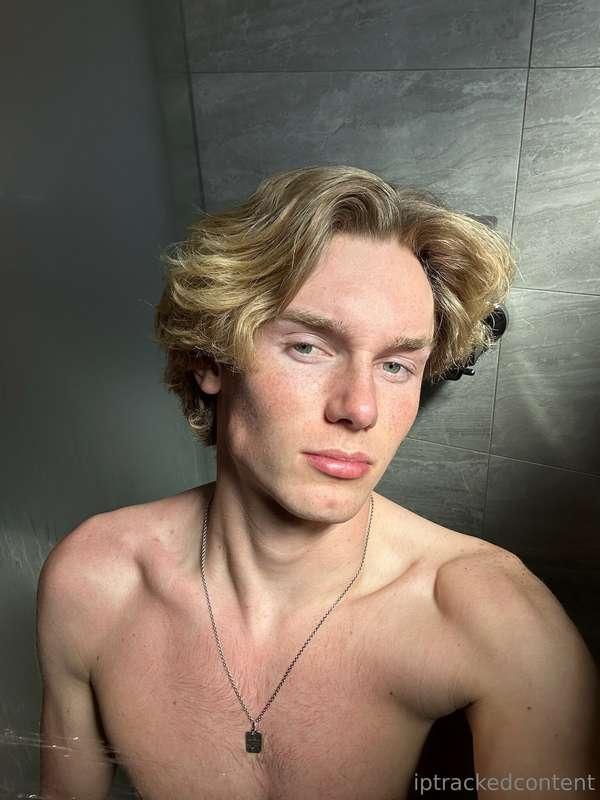 😘
