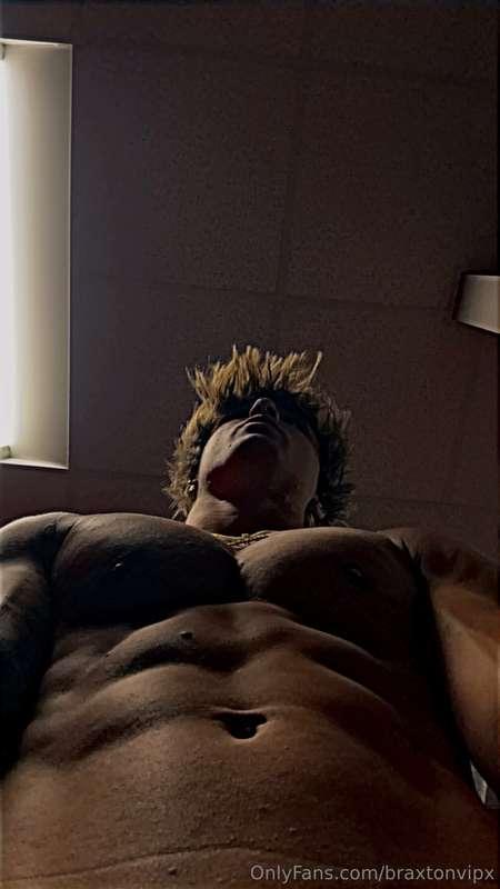 Dropping huge videos tn in your PPV my jerk off video with T..