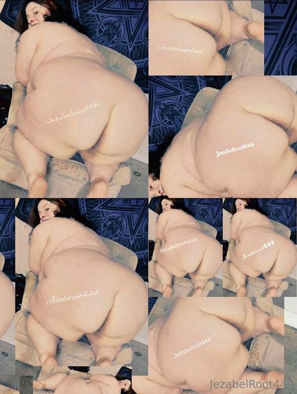 My ass is here
my ass is there
My ass is everywhere 🎶 🤣🤣