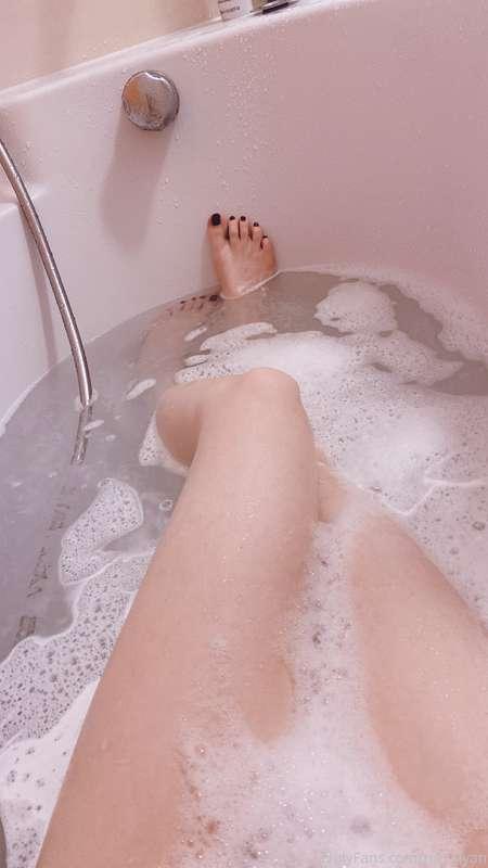 Bath time 🤍