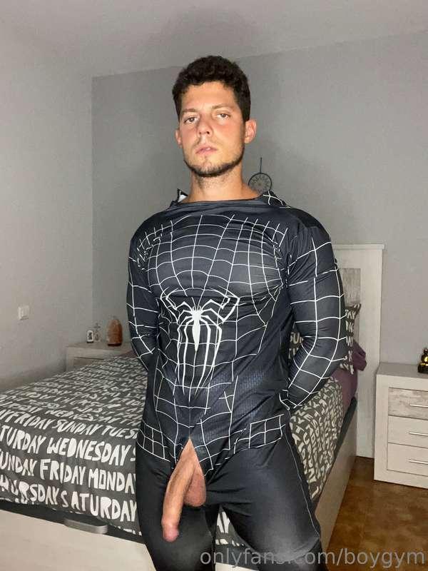 ***Who is your favorite hero*** ?😏