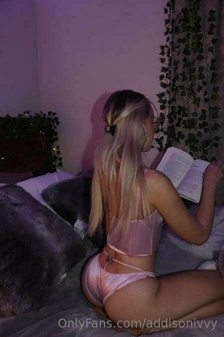 i want a big boy to pick me up and fuck me 💗