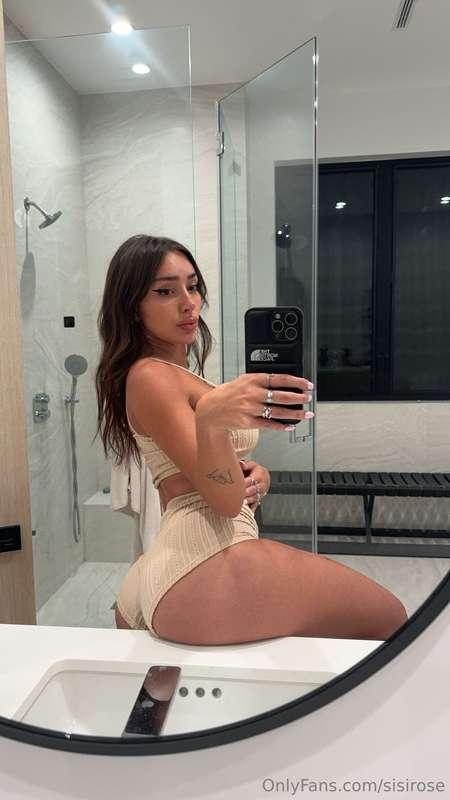 Dm me if you’re horny, i’ll help you😛