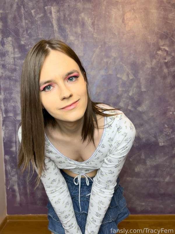 Trying on my new flower top