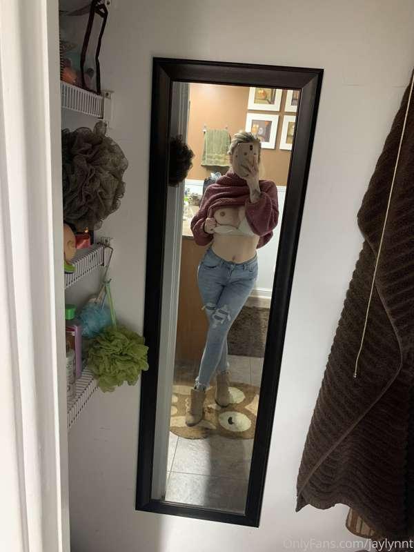 Just a little sneak peek 😏🤍