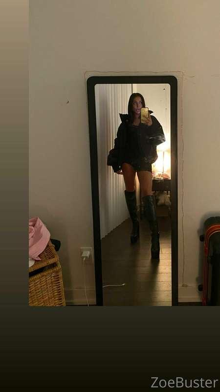 Do you like the boots??? I like the boots 😈😈😈