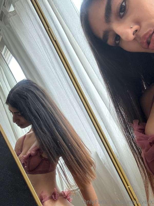 Cute in lingerie🥰