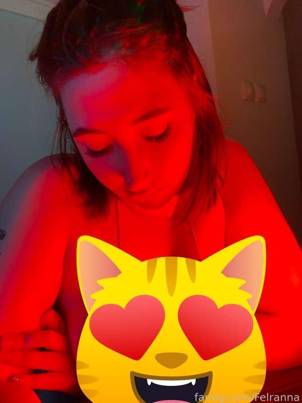Don't be shy, just touch them;3 

#bigboobs #milkers #curvy #alt #brunette #tits #egirl #mistress #fyp