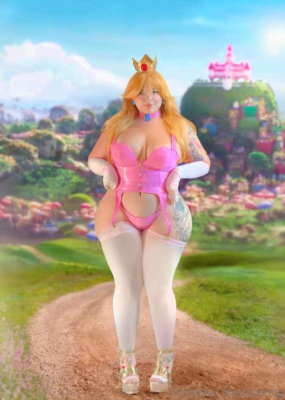 She's not called Princess Peach for nothin' 🥰🍑