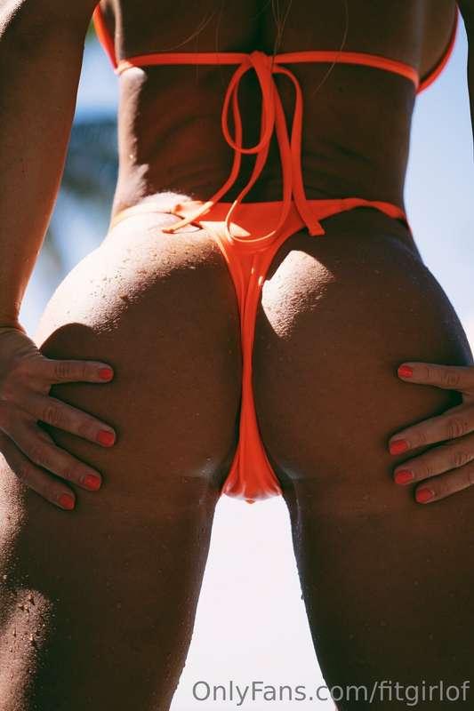 Have a beautiful weekend 🧡 🍑 ☀️
