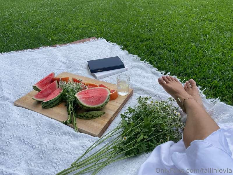 Would you be tempted to get naked at our picnic? New Solo! T..