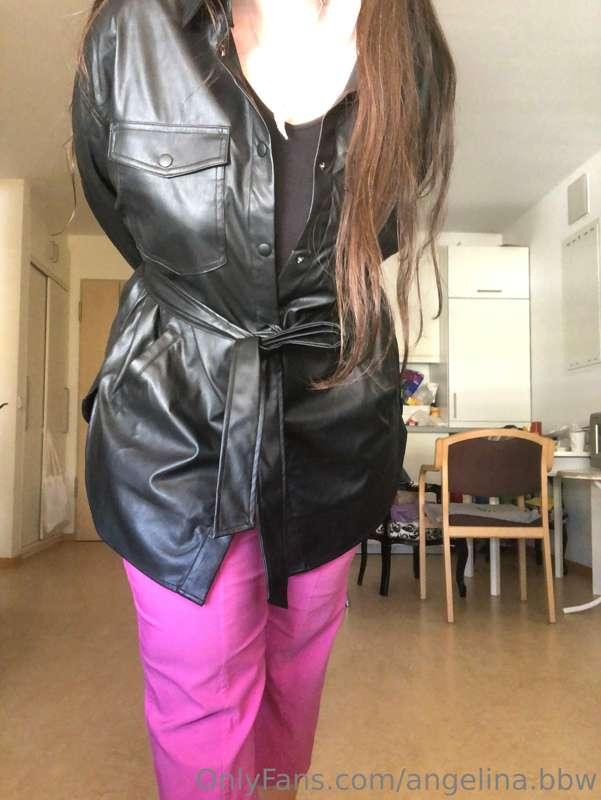 Do you like me in my leather jacket :)? Wanna see more of me..