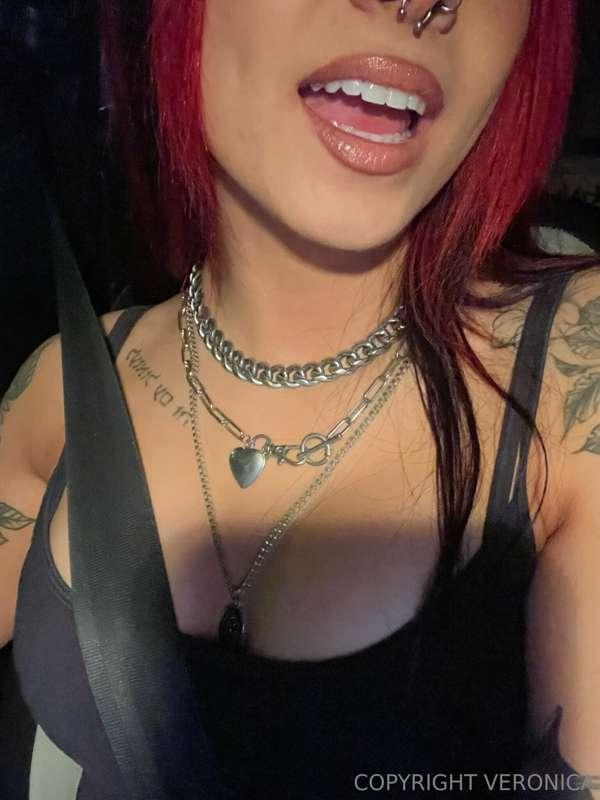 maybe i should make some new content tonight 😏