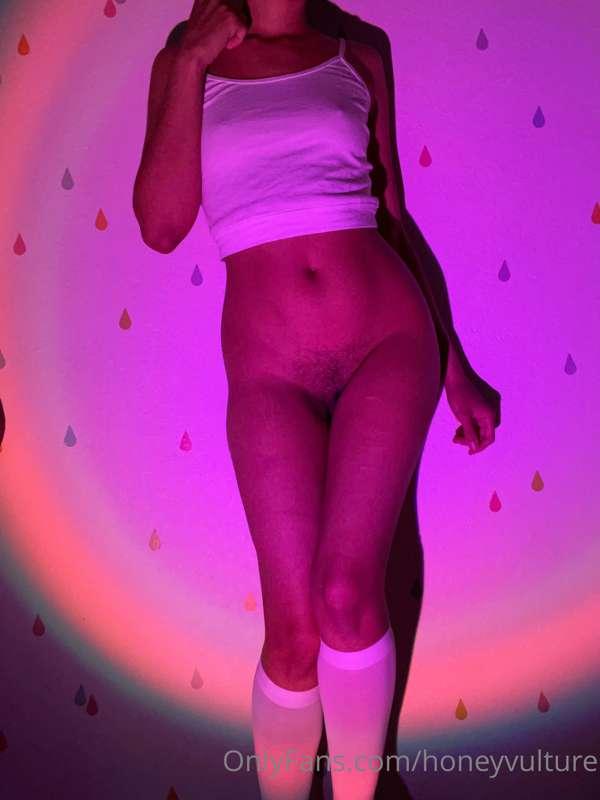 ✨hips✨

Yes, I bought one of those lamps from tiktok 😂