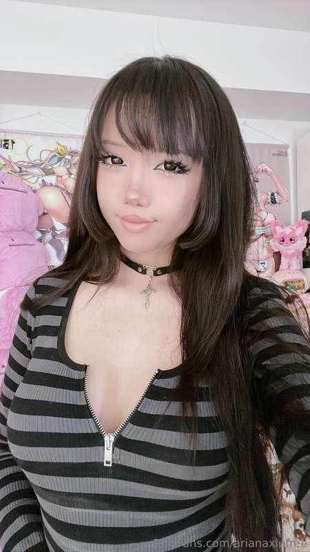 Stripes aren't always a bad thing 🤭  Sub to my VIP Page for ..