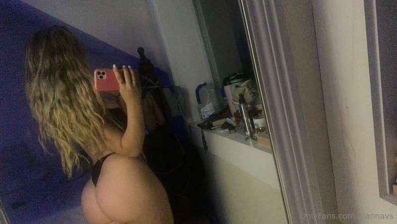 This butt need some spanking 🥵