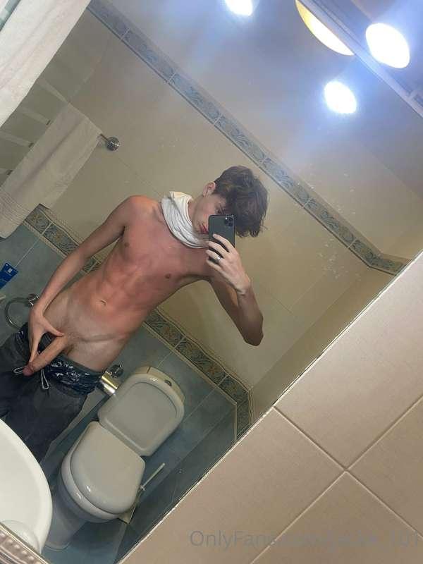 bit too burnt😭🤭 waiting for the perfect opportunity to get s..