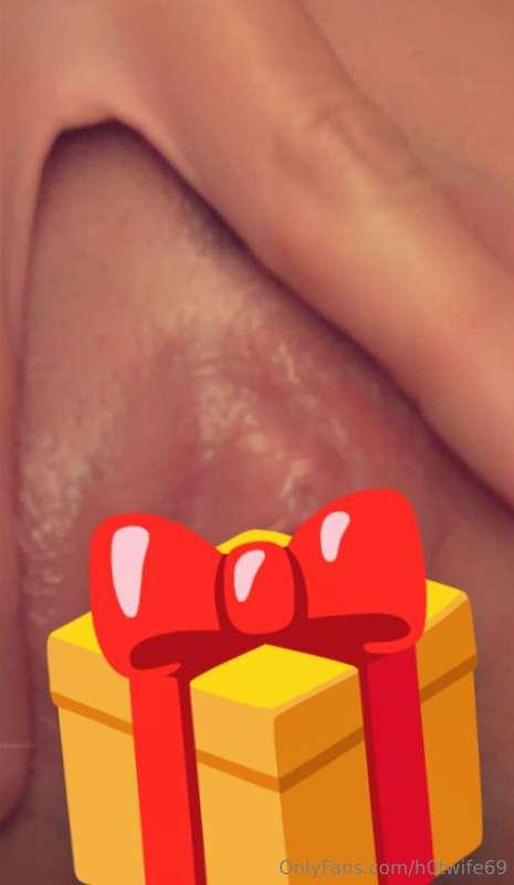 Want to open your gift early just tip me $3 and I'll send th..
