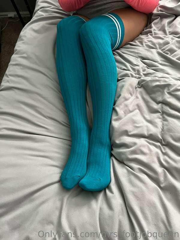 Love the color of these socks!!