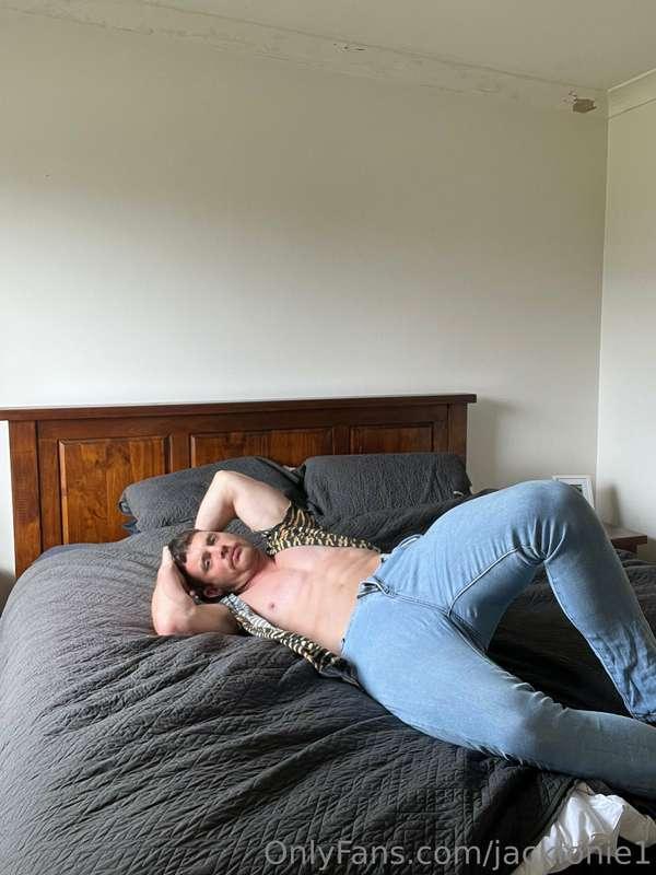 Let's cuddle so I can give you my body heat. 😜