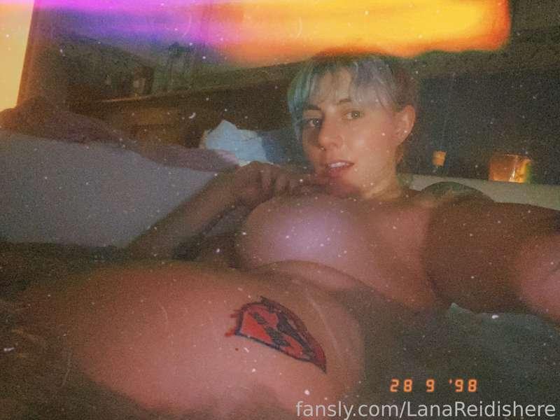 lanareidishere image #2