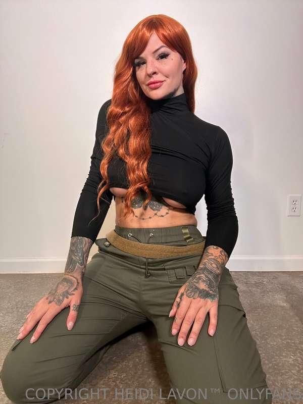 Mmmm watch as Kim Possible teases you with some sexy underbo..
