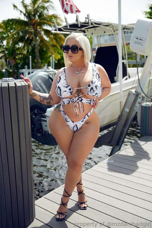 mzdanibadgirl main image