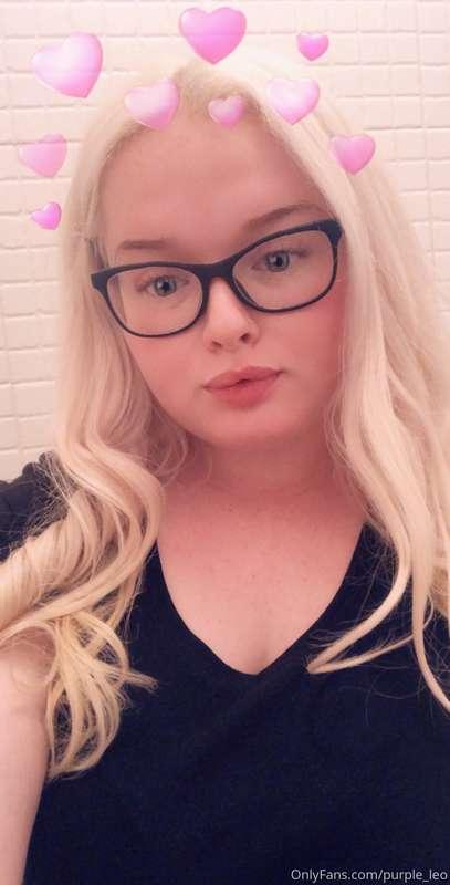 I’d love to distract you from work all day🥵