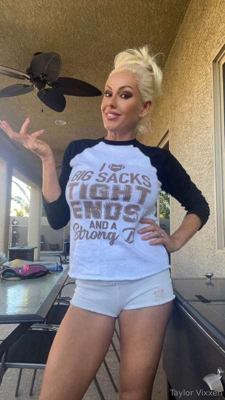 Steelers vs Cowboys!!Who do you think I’m rooting for 😏