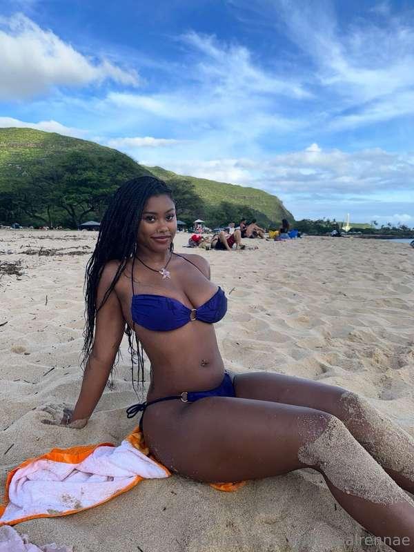 your dream girl 😈