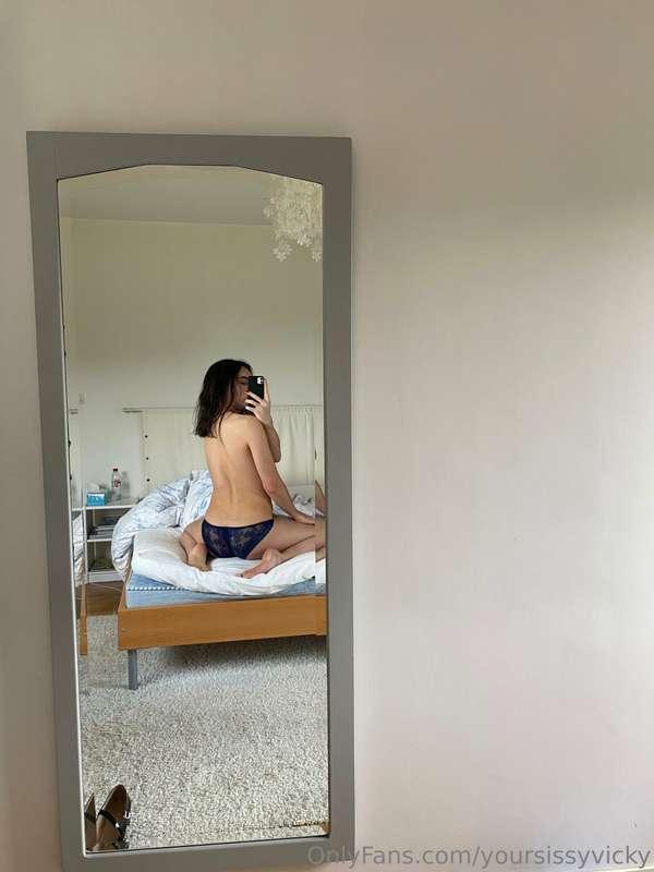 yoursissyvicky image #1