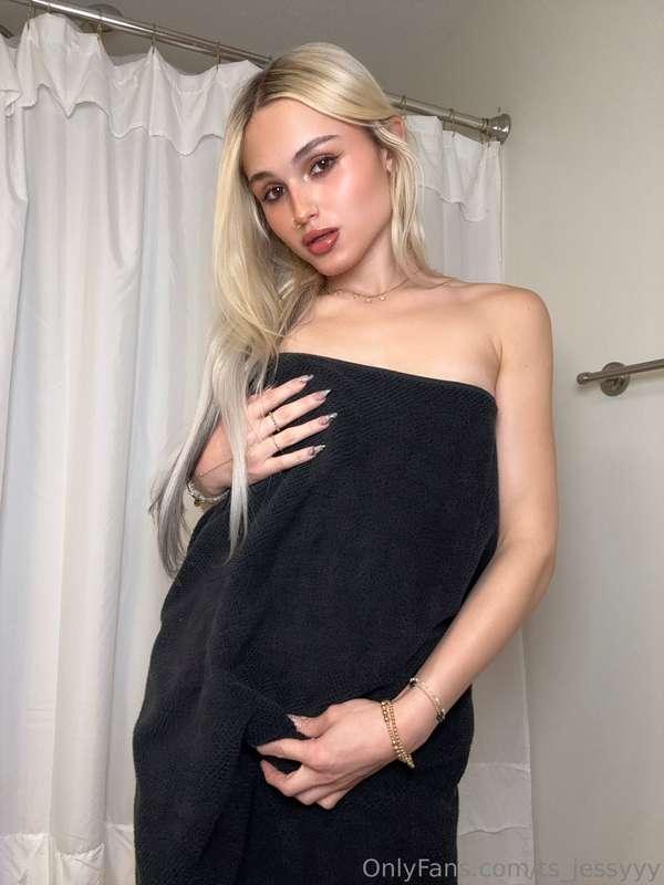 Dare to see more? 💋