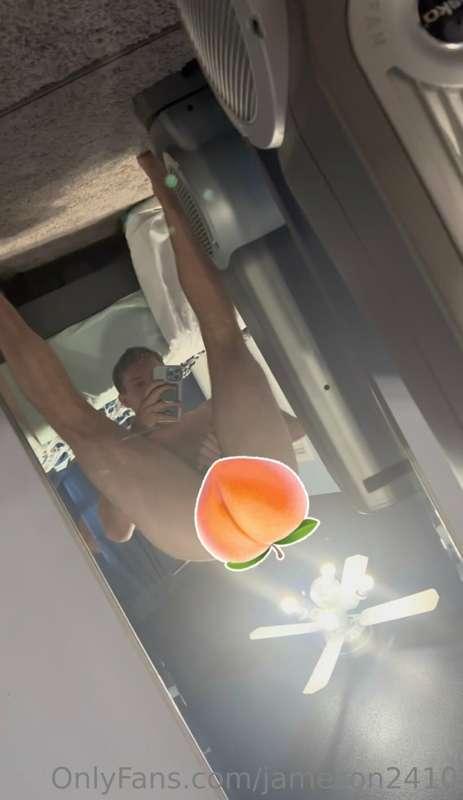 Got bored and wanted to try a new camera angle for you, let ..