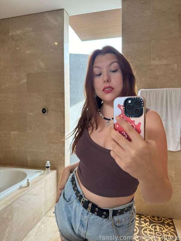 Behold the epitome of allure and perfection: my sexy and flawless body. From the curves that captivate to the skin that glows with radiance, every inch of me exudes irresistible charm and sensuality. 


#selfie #bathroom #goddess #video #mistress #worship #sexy #beauty #hot #bemyslave